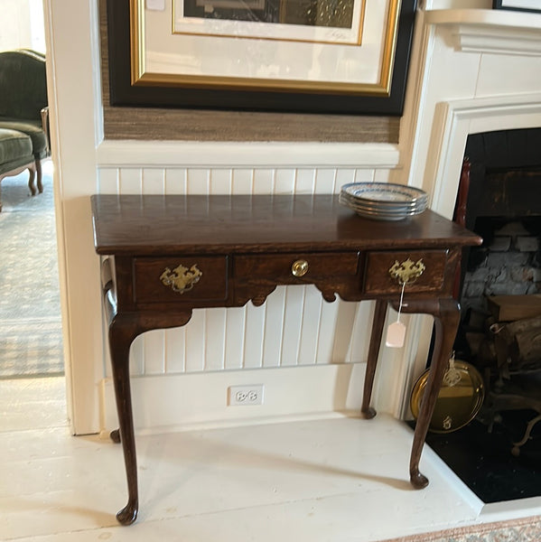 Antique side table 3/12